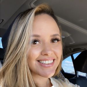 Meet your Posher, Thalia